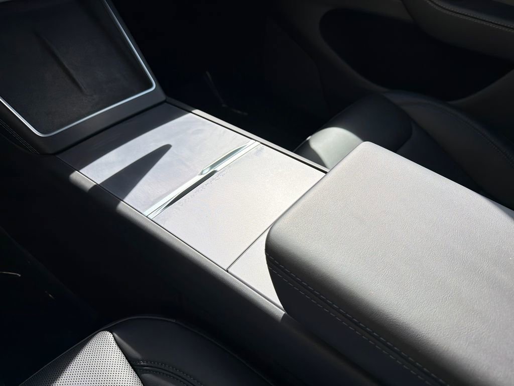 Used 2026 Tesla Model Y Long Range image 30