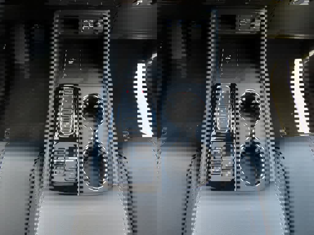 New 2025 Honda Pilot Touring image 24