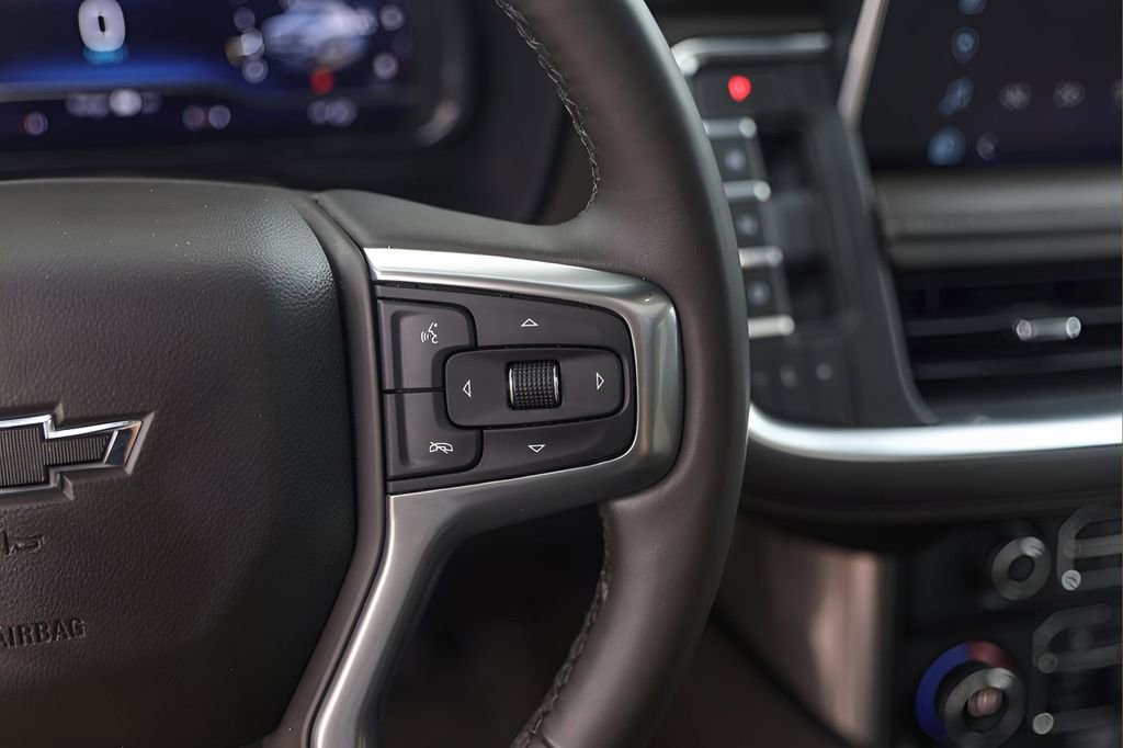 Used 2023 Chevrolet Tahoe Z71 w/ Luxury Package image 13