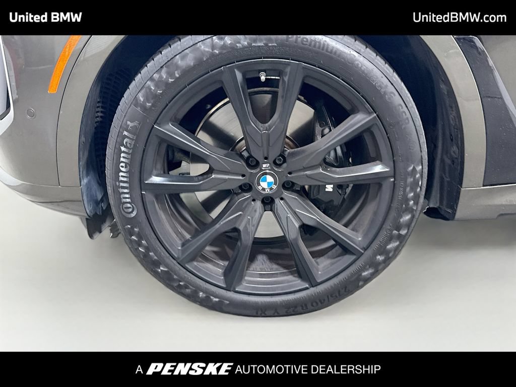 Certified 2024 BMW X7 xDrive40i w/ M Sport Package AWD/4WD image 9