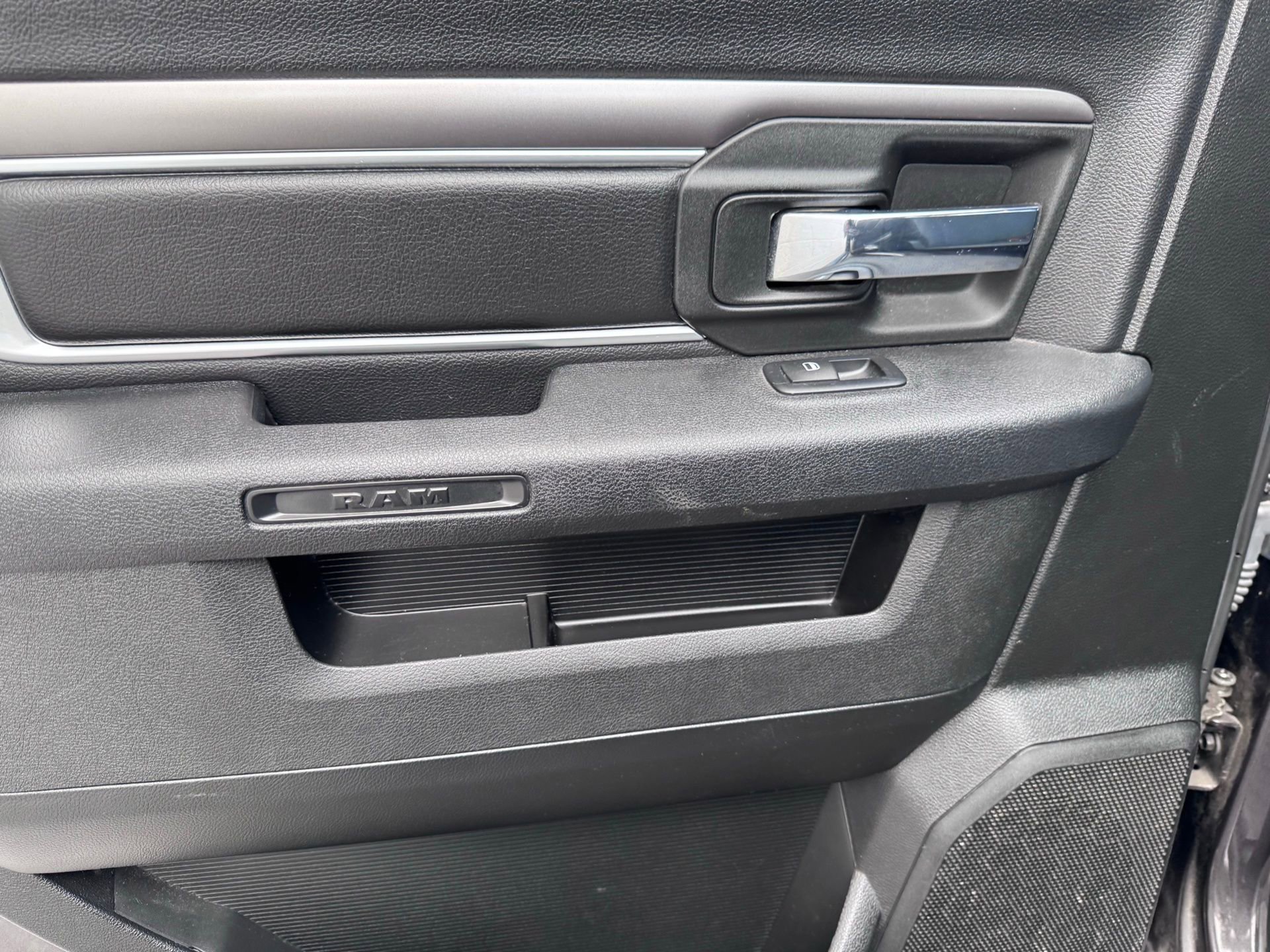 Used 2022 RAM 1500 Classic Warlock image 14