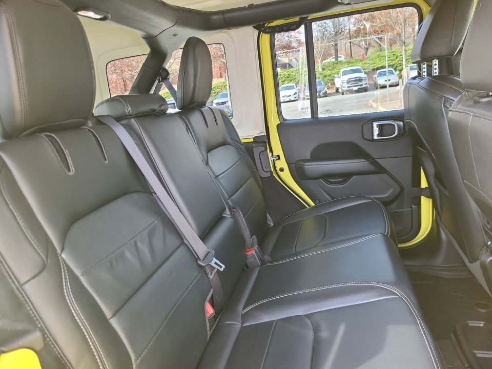 Used 2023 Jeep Wrangler Sahara w/ Cold Weather Group image 33