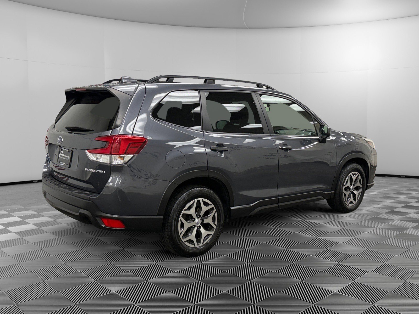 Used 2022 Subaru Forester Premium image 5