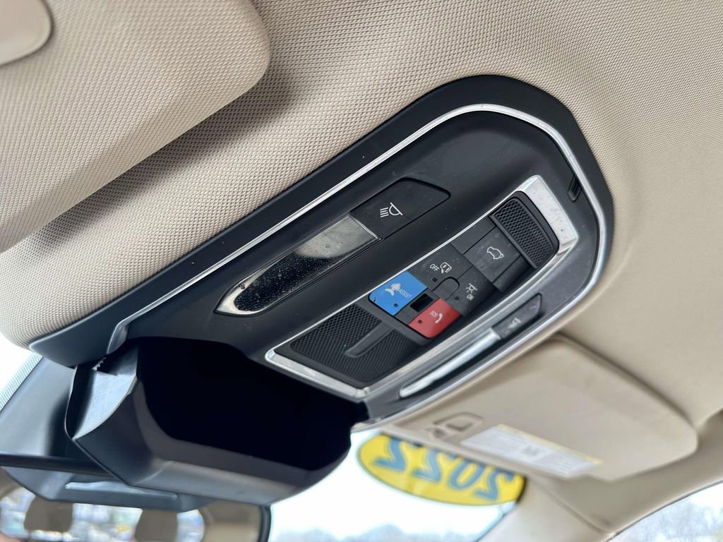 Used 2022 Jeep Grand Cherokee L Limited AWD/4WD image 28