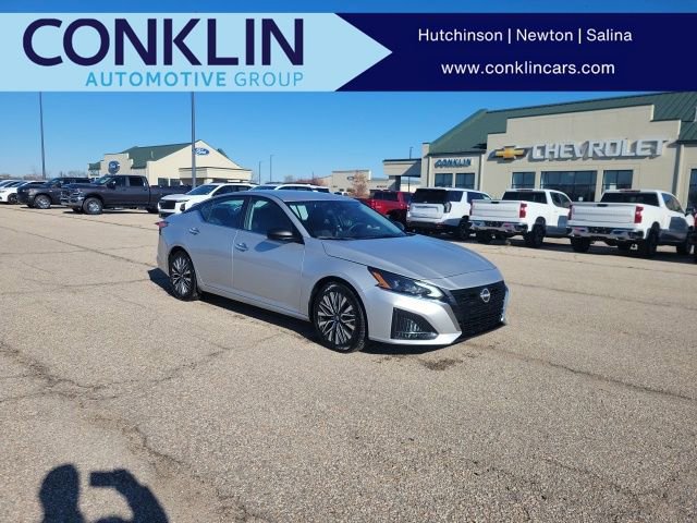 Used 2024 Nissan Altima 2.5 SV