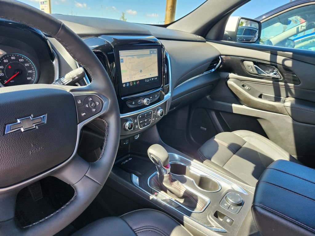 Used 2023 Chevrolet Traverse RS image 6