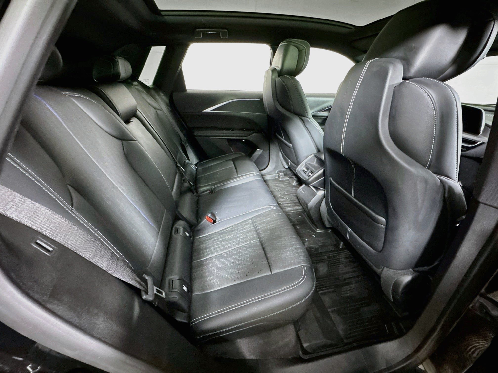 Used 2024 Cadillac Lyriq Sport w/ LPO, Floor Liner Package AWD/4WD image 27