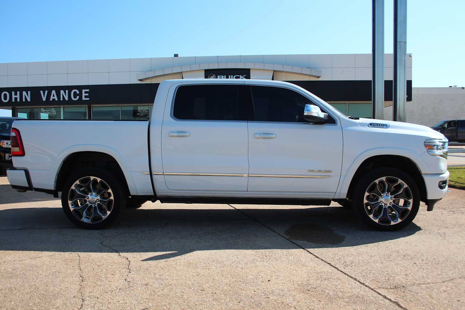 Used 2020 RAM 1500 Limited AWD/4WD image 18