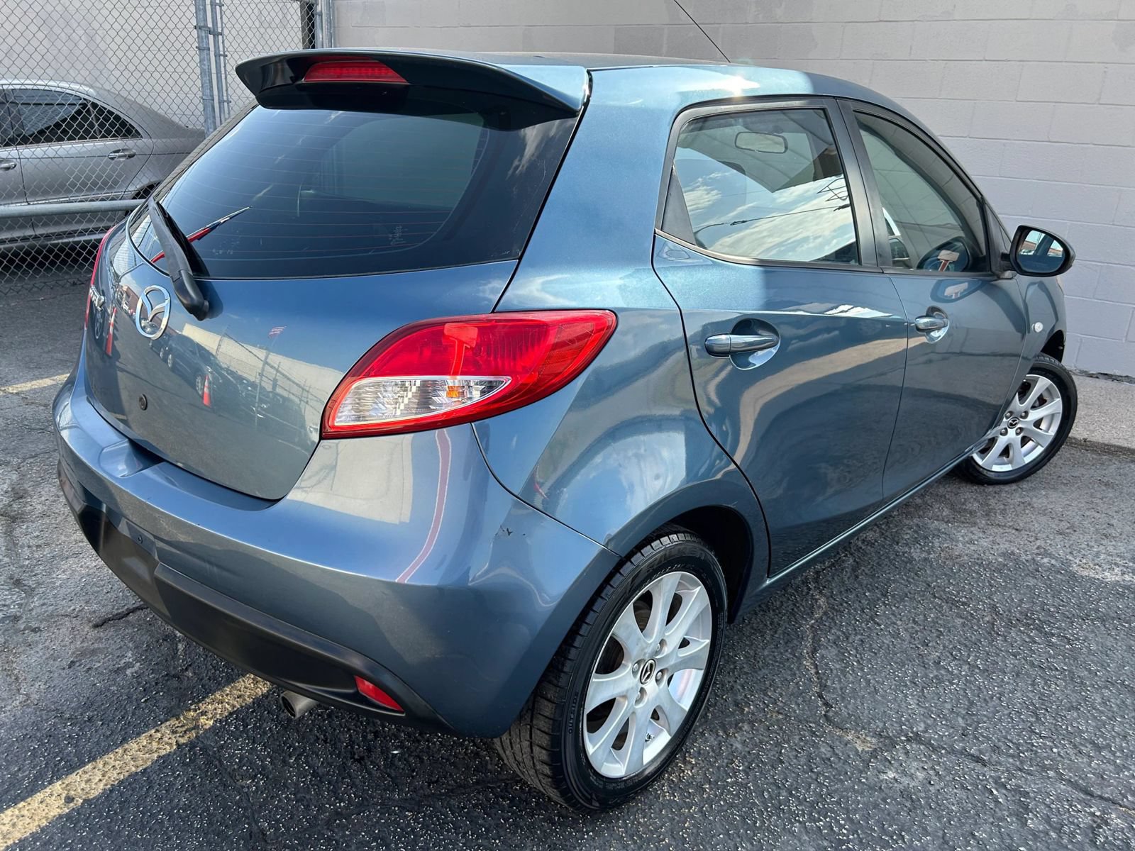 Used 2014 MAZDA MAZDA2 Touring FWD image 6