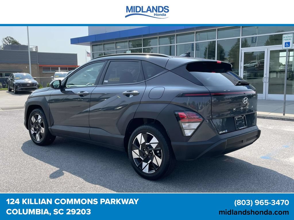 Used 2025 Hyundai Kona SEL FWD image 4