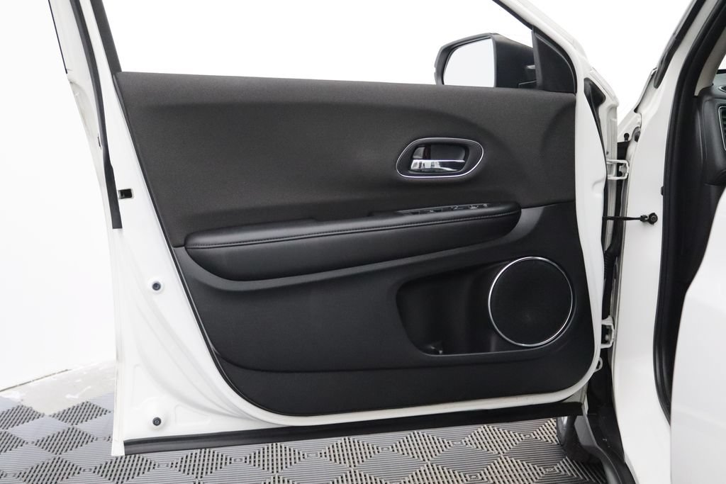 Used 2019 Honda HR-V EX image 11