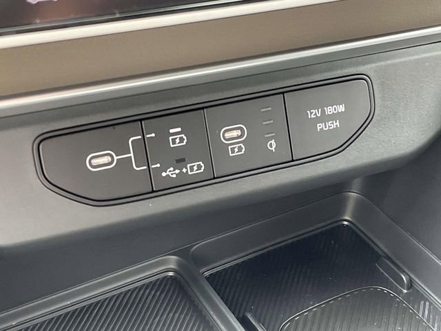 Certified 2026 Kia Carnival EX image 38