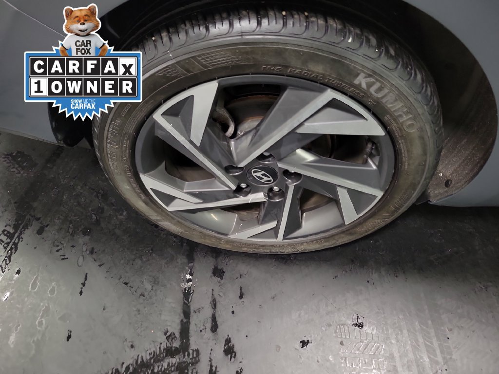 Used 2025 Hyundai Elantra Sport FWD image 11
