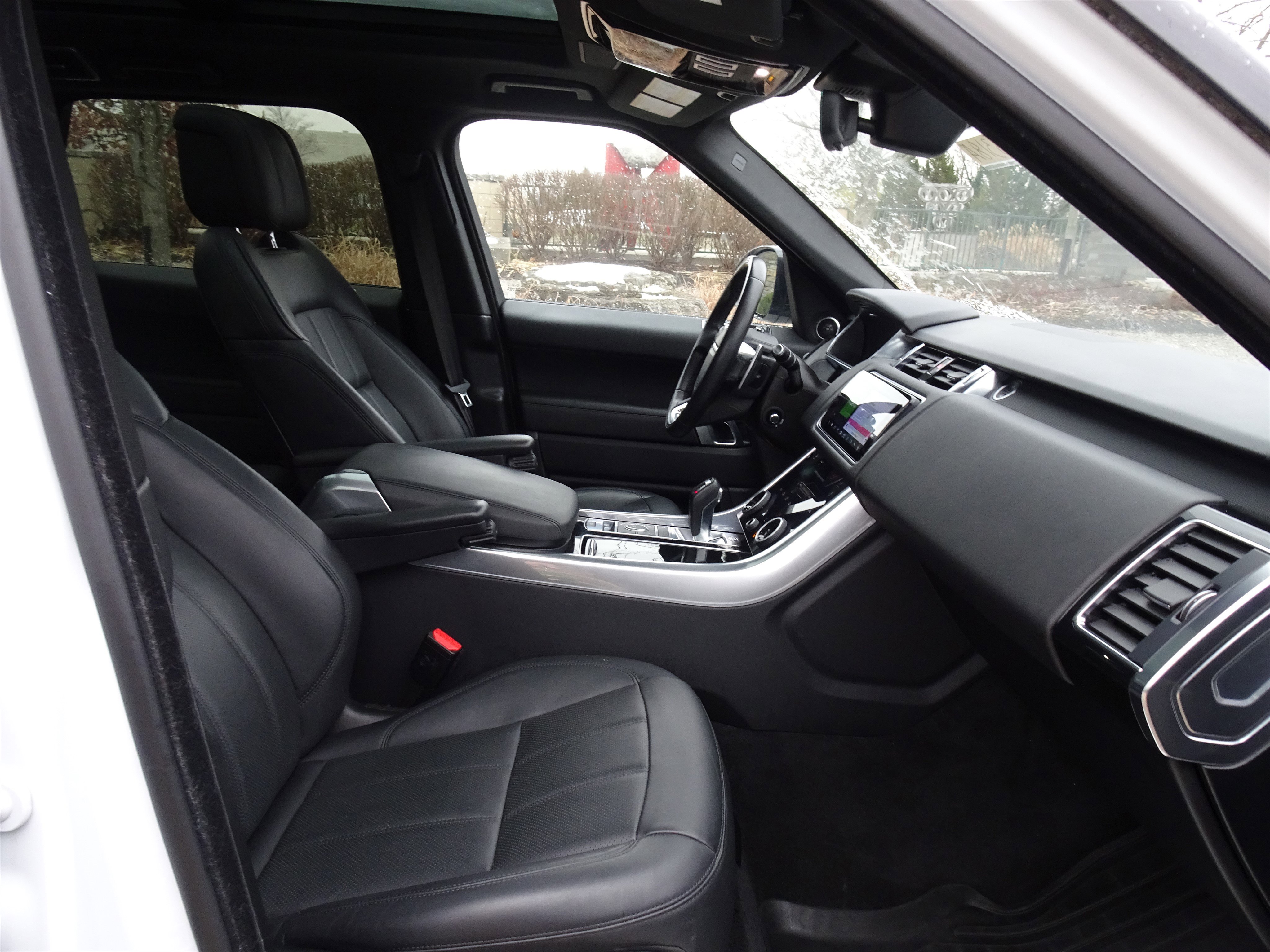 Certified 2022 Land Rover Range Rover Sport HSE Silver Edition image 27