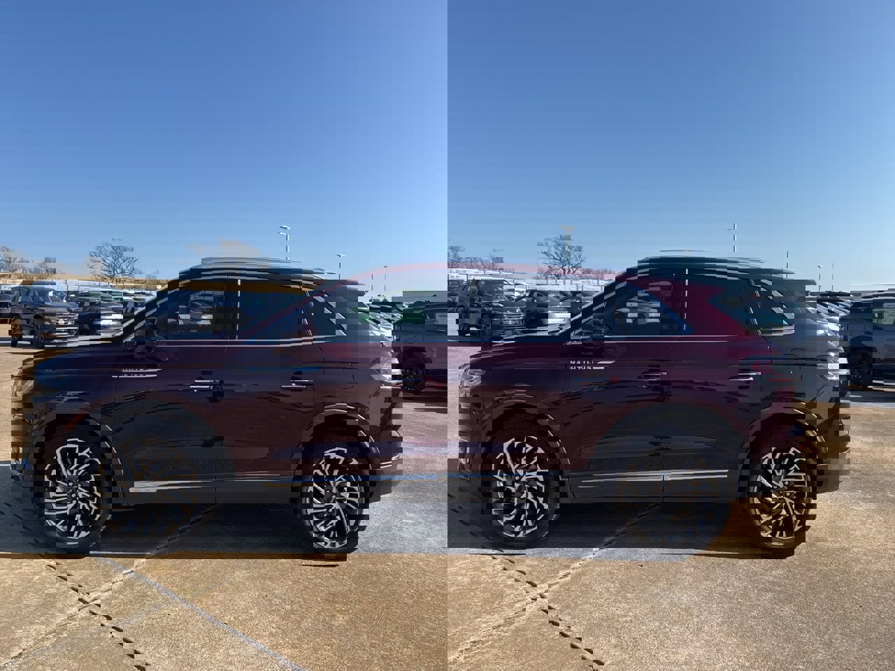 Used 2020 Lincoln Nautilus Reserve image 4