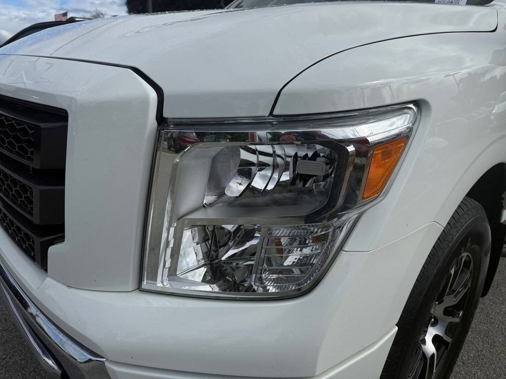 Used 2024 Nissan Titan SV w/ Accessory Utility Package image 34