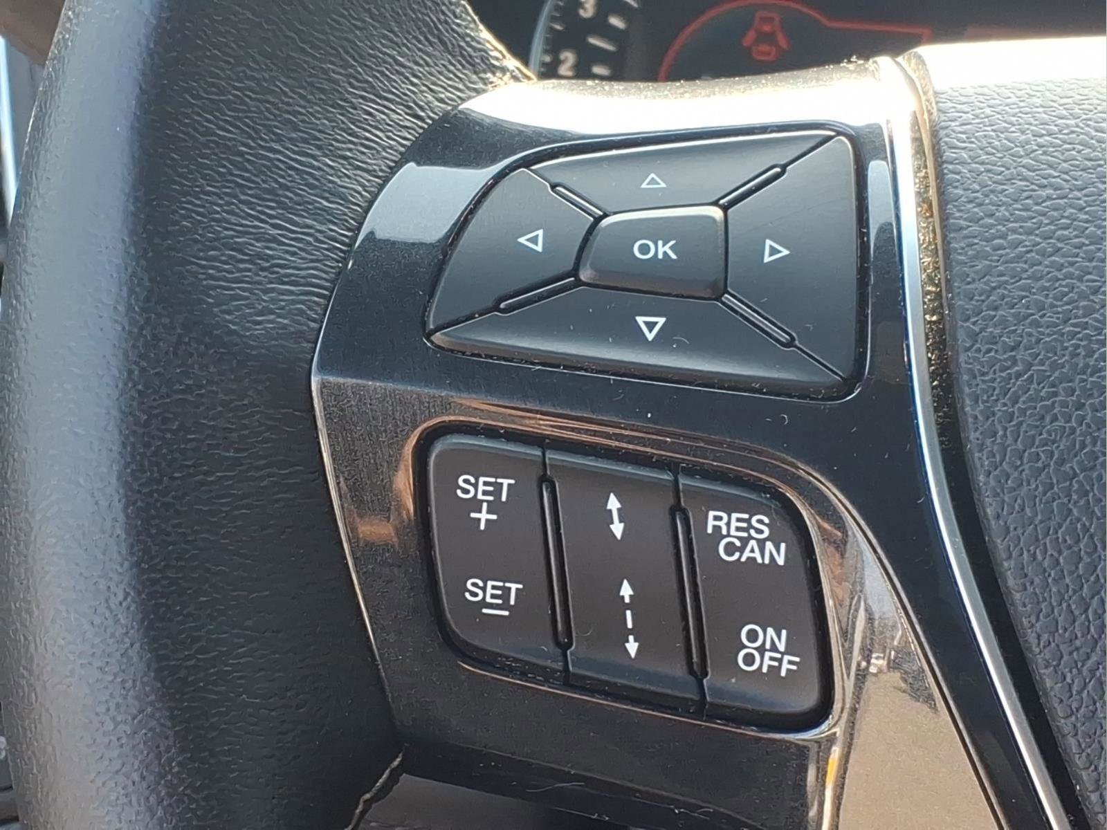 Used 2018 Ford Explorer Platinum image 13