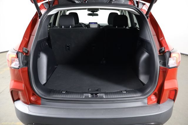 Used 2022 Ford Escape SE w/ SE Sport Appearance Package FWD image 16