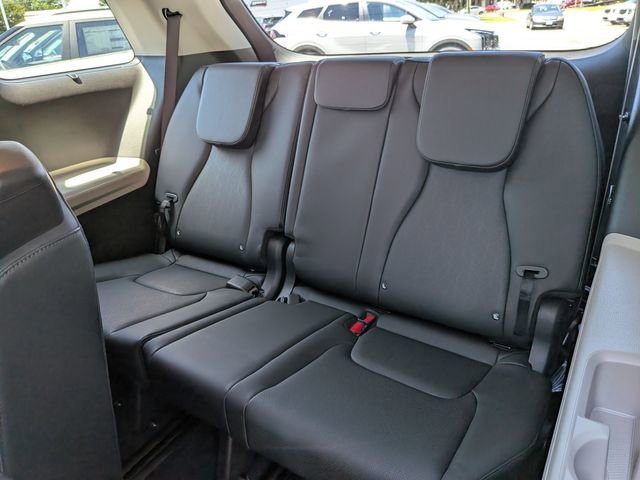 Used 2024 Kia Carnival EX FWD image 22