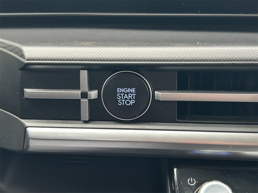 Used 2025 Hyundai Santa Fe SEL image 32