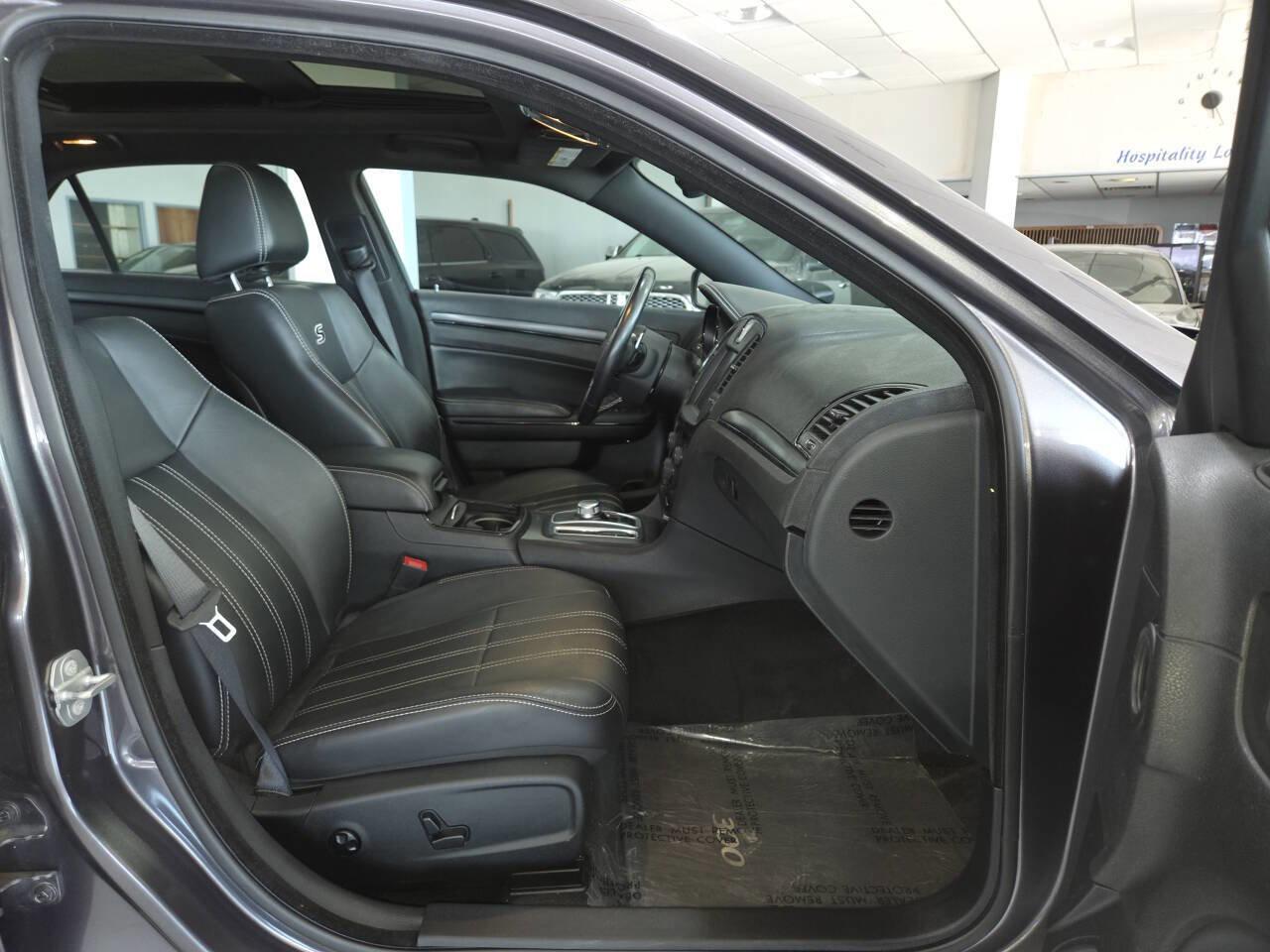 Used 2015 Chrysler 300 S w/ 300S Premium Group RWD image 28