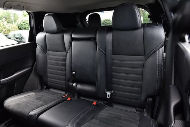 Used 2025 Mitsubishi Outlander SE AWD/4WD image 25