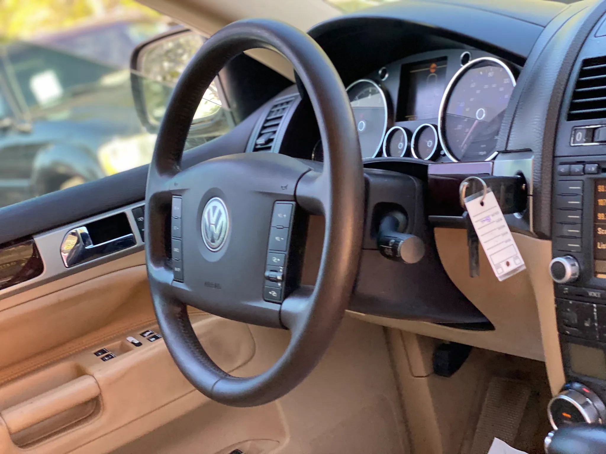 Used 2005 Volkswagen Touareg V8 image 11