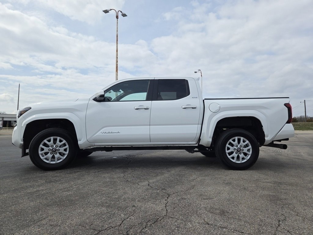 Used 2024 Toyota Tacoma SR5 image 18