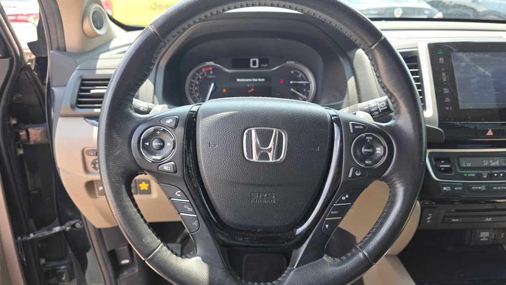 Used 2016 Honda Pilot Touring image 14