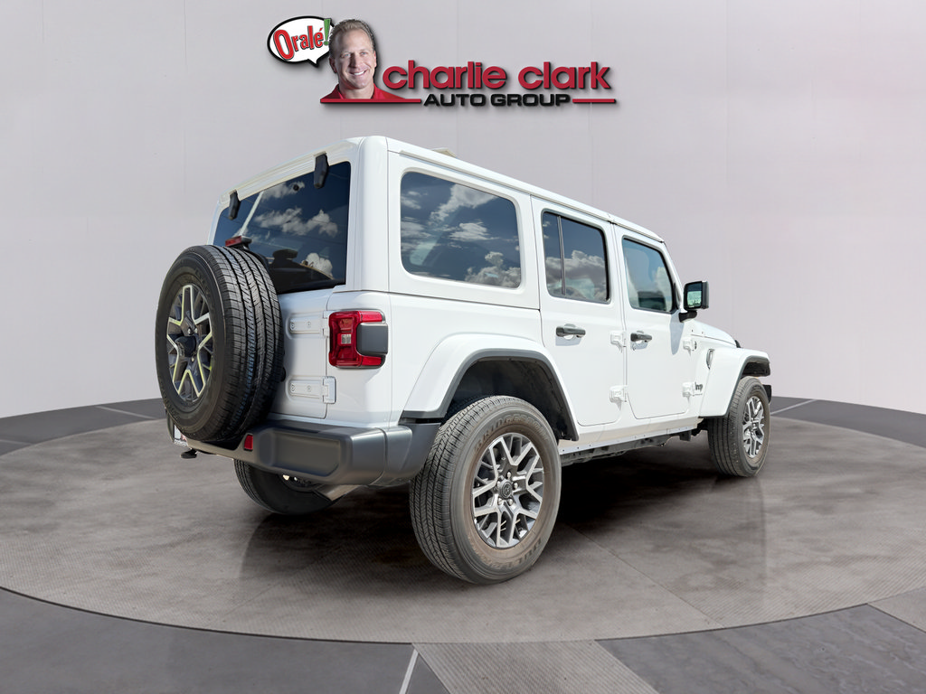 Used 2025 Jeep Wrangler Unlimited Sahara AWD/4WD image 7