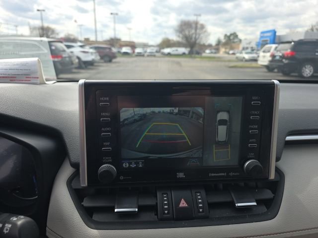 Used 2020 Toyota RAV4 Limited image 18