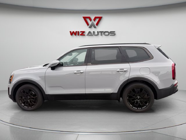 Used 2022 Kia Telluride SX w/ SX Prestige Package AWD/4WD image 2
