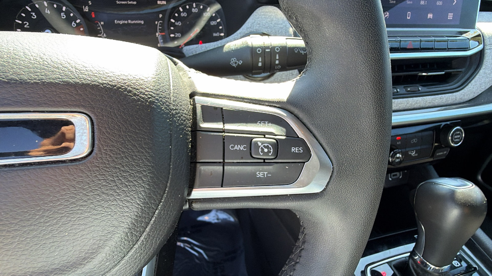 Used 2024 Jeep Compass Latitude AWD/4WD image 27