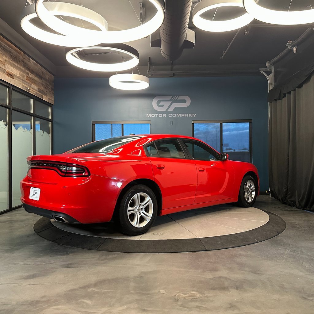 Used 2022 Dodge Charger SXT image 3