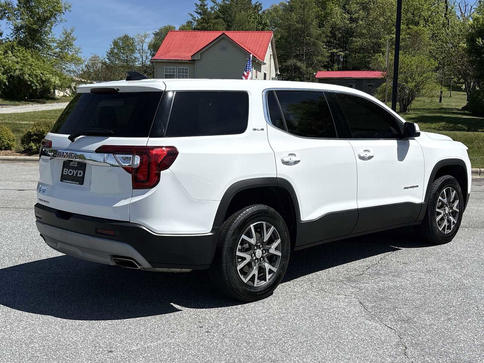 Used 2023 GMC Acadia SLE FWD image 6