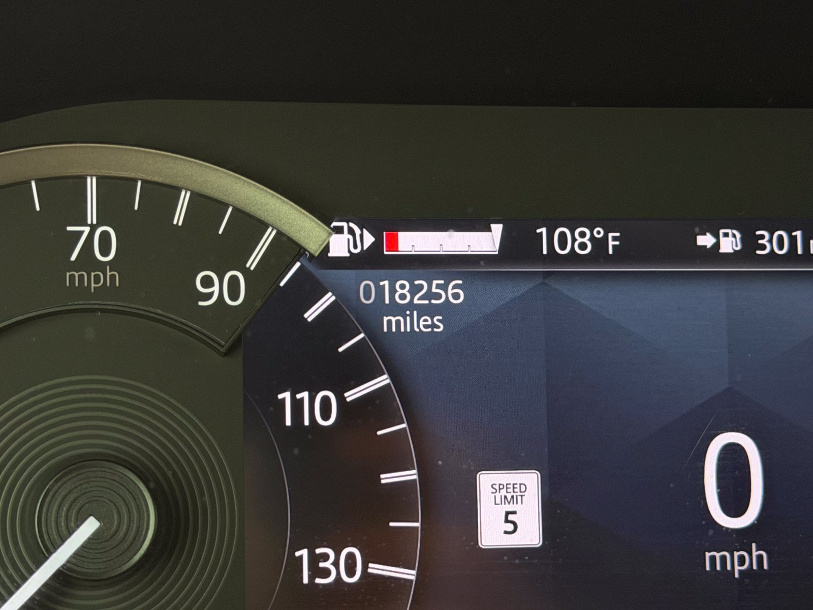 Used 2023 Land Rover Discovery S R-Dynamic AWD/4WD image 5