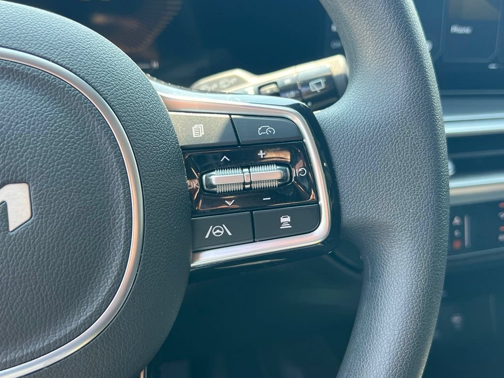 Certified 2025 Kia Sorento LX FWD image 21