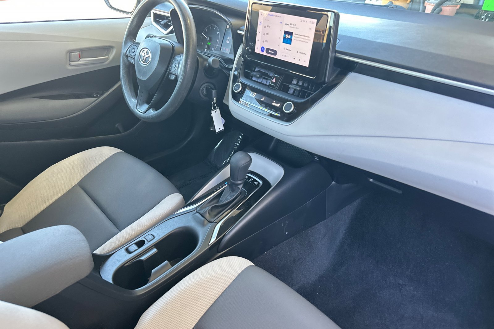 Used 2023 Toyota Corolla LE FWD image 15