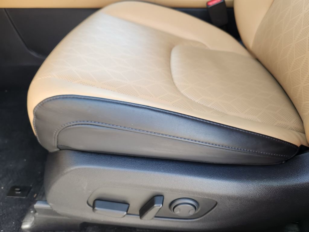 Certified 2024 Kia Carnival LX image 10