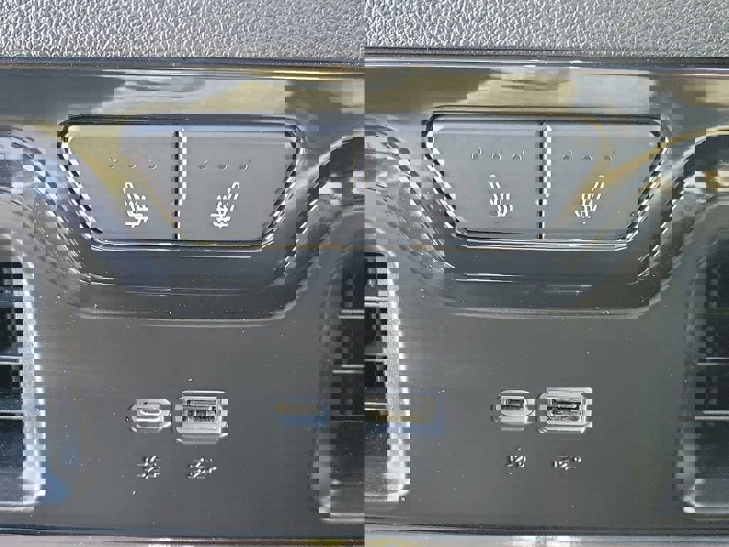 Used 2022 GMC Sierra 1500 AT4 w/ AT4 Preferred Package image 17