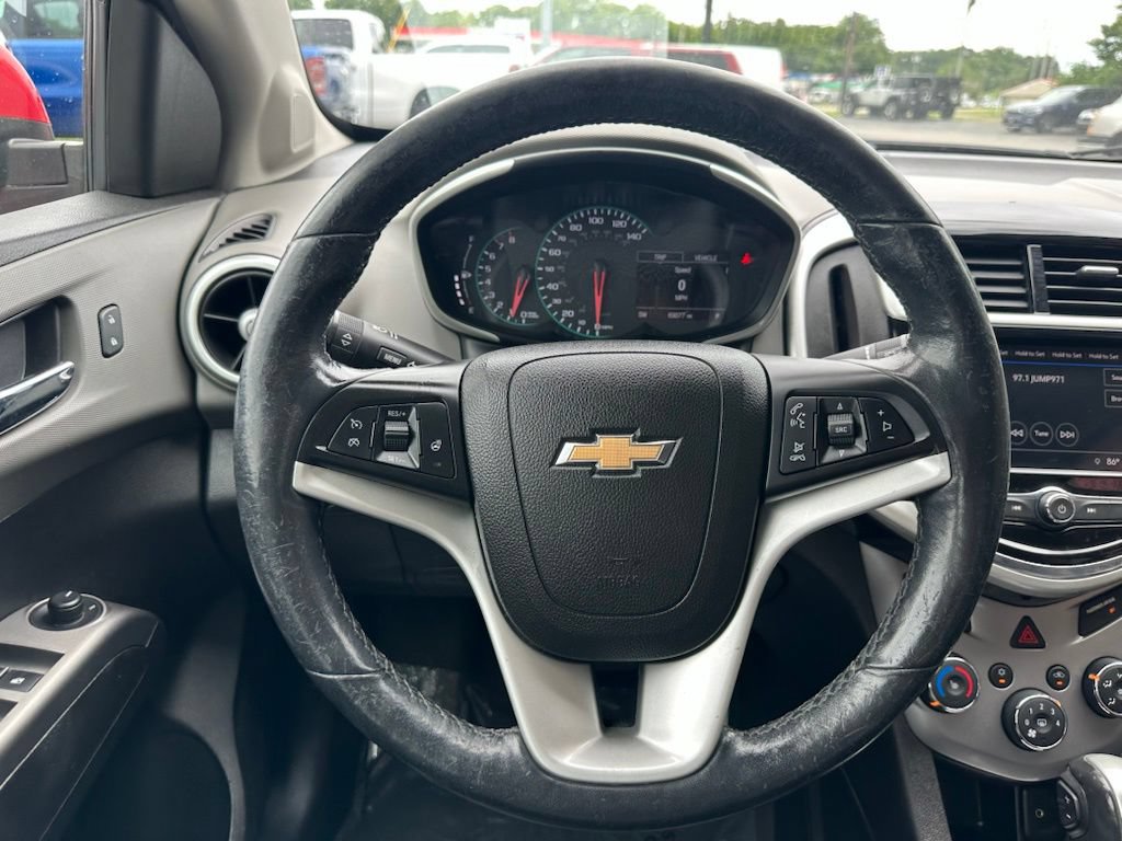 Used 2018 Chevrolet Sonic Premier FWD image 18