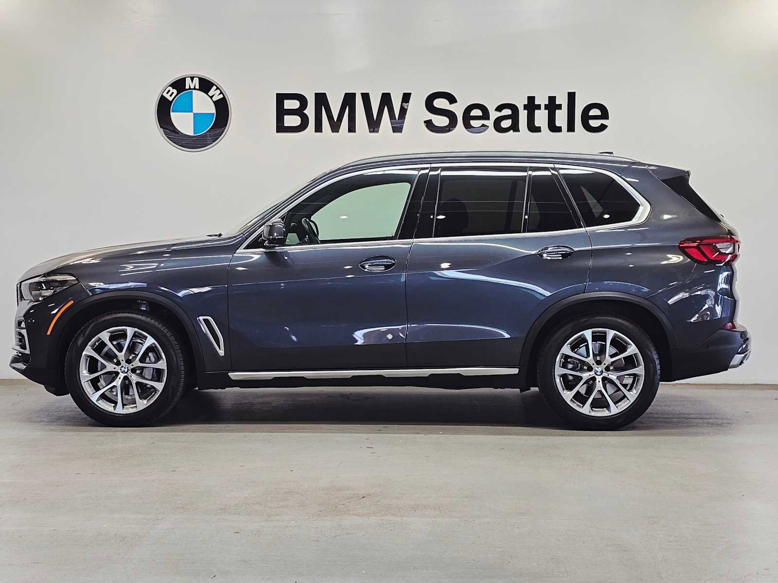 Used 2021 BMW X5 xDrive40i image 3