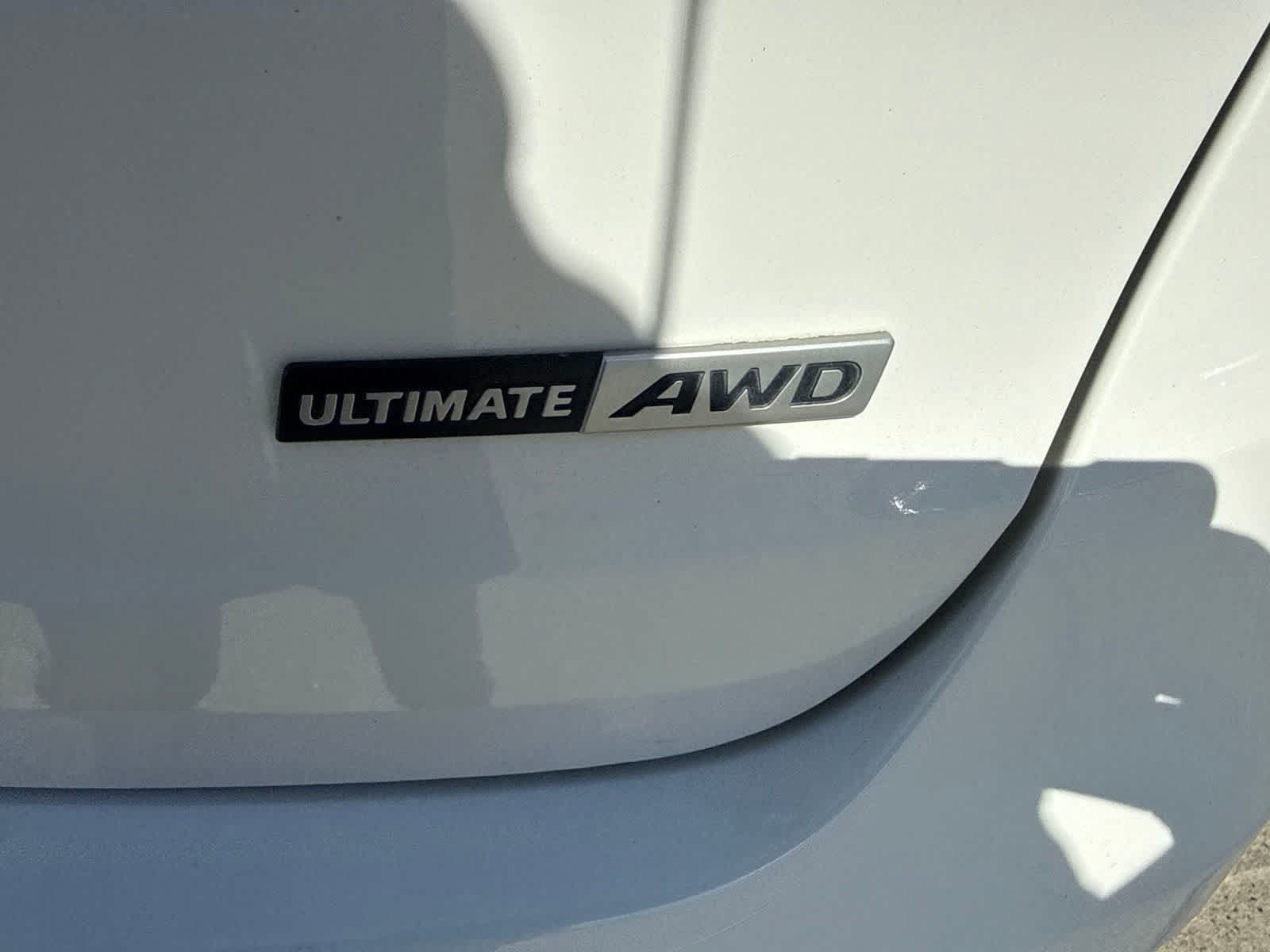 Used 2016 Hyundai Santa Fe SE w/ Option Group 03 AWD/4WD image 14