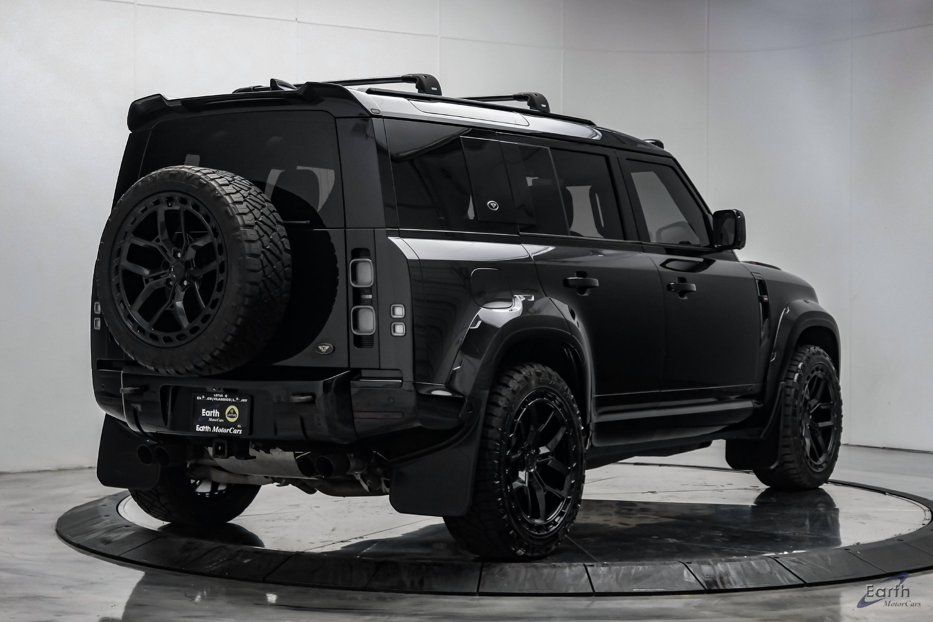 Used 2022 Land Rover Defender 110 V8 AWD/4WD image 17