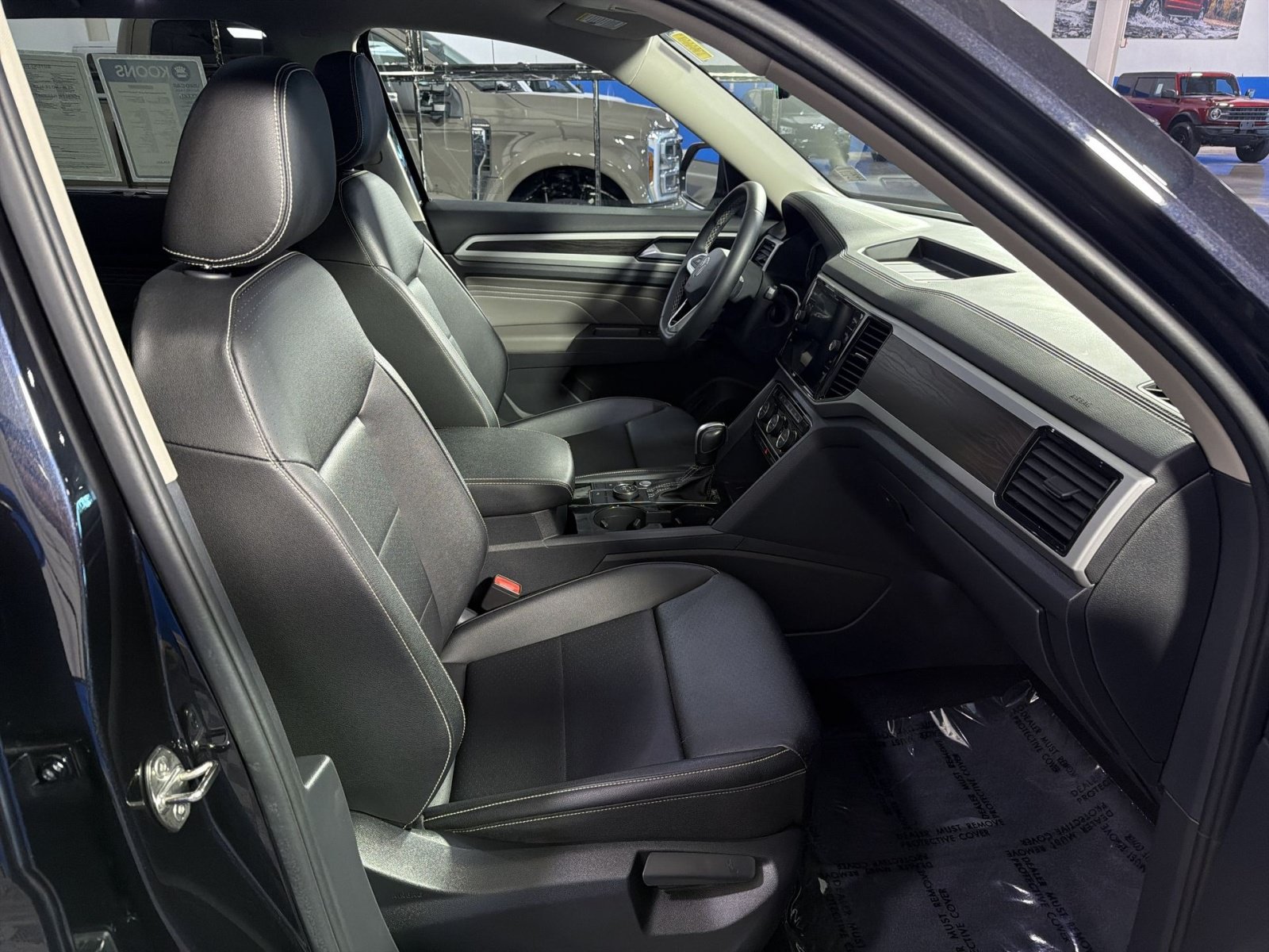 Used 2023 Volkswagen Atlas SE AWD/4WD image 24