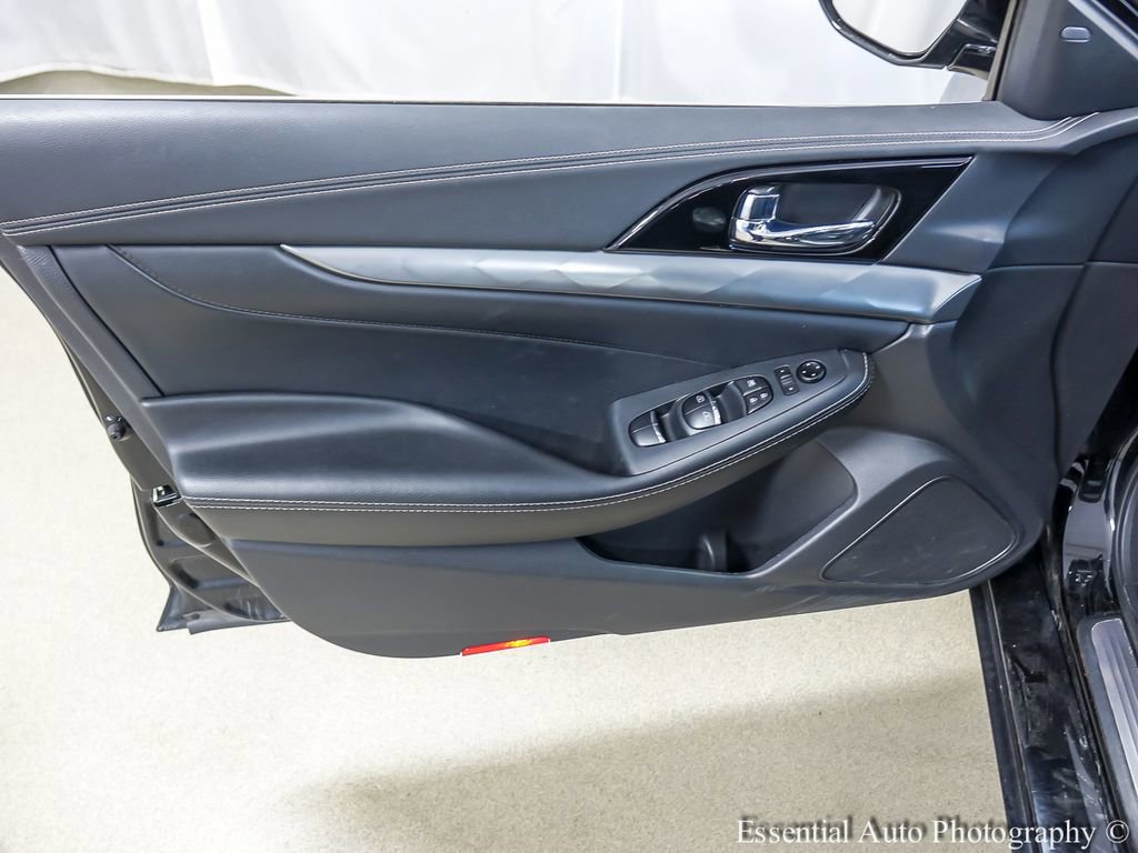 Used 2023 Nissan Maxima SV w/ Floor Mat Group FWD image 19