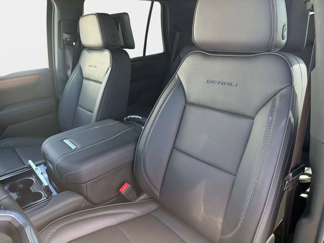 New 2026 GMC Yukon Denali w/ Denali Reserve Package image 18