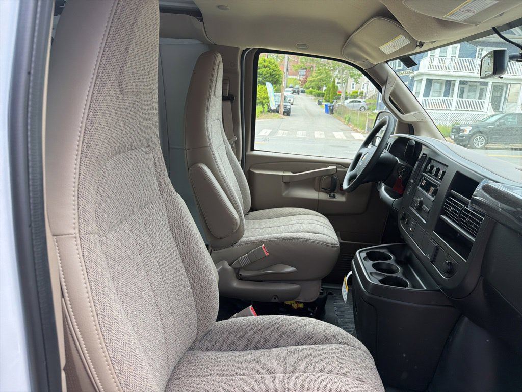 New 2026 Chevrolet Express 2500 w/ Driver Convenience Package RWD image 25