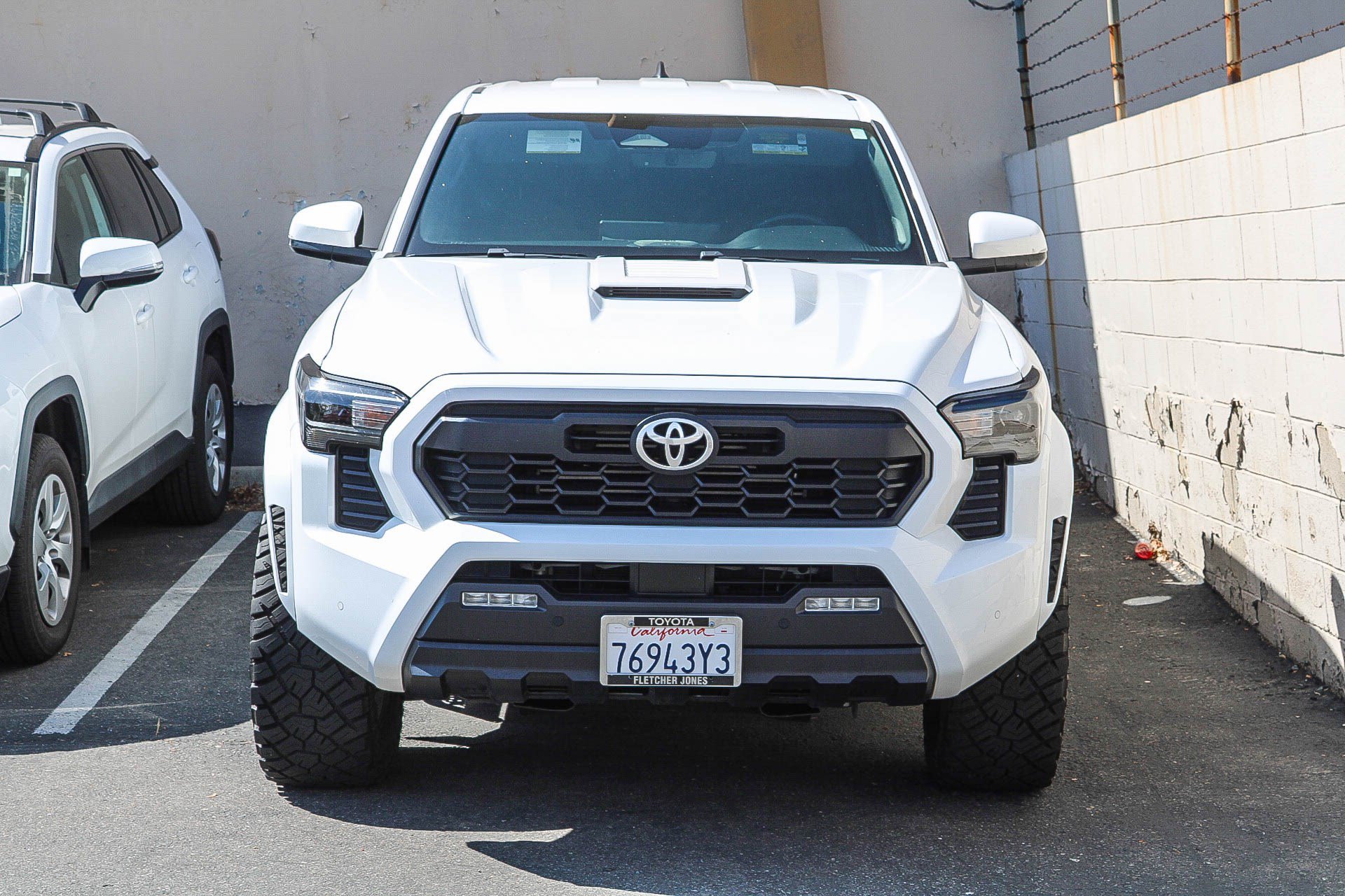 Used 2024 Toyota Tacoma TRD Sport w/ TRD Sport Upgrade Package AWD/4WD image 2