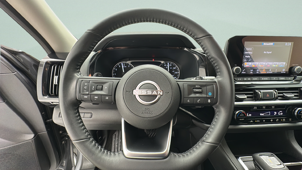 Used 2024 Nissan Pathfinder SV AWD/4WD image 13